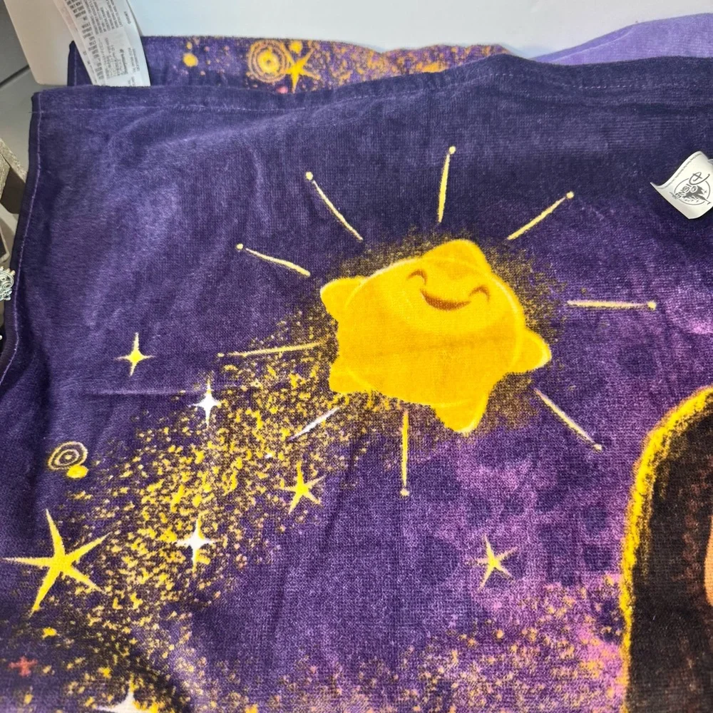 NWT. Disney beach towel .Asha and Star Large Beach Towel, Disney's movie Wish